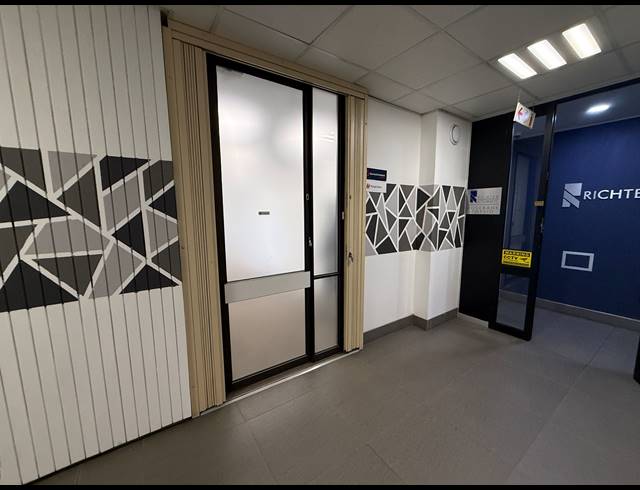 180M² OFFICE TO LET IN ROSEBANK